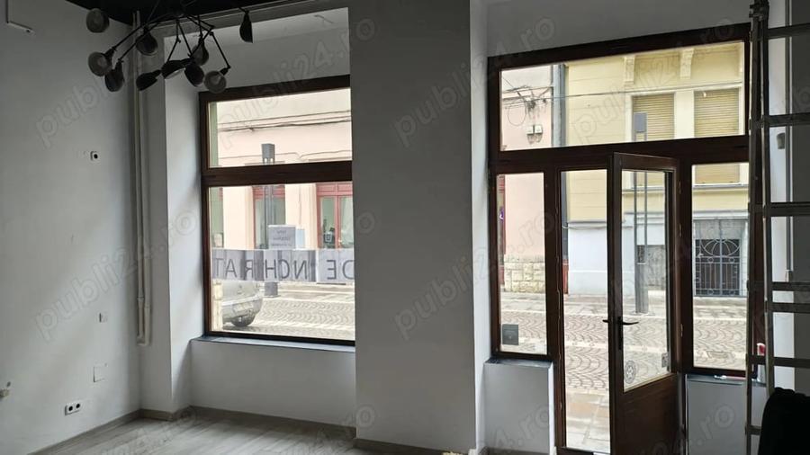 Spațiu comercial, de 31 mp, în Central