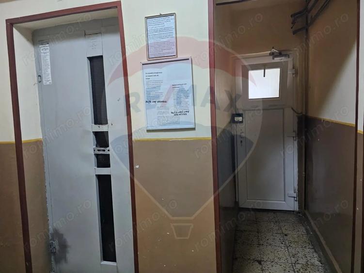 Apartament cu 3 camere decomandat în Central