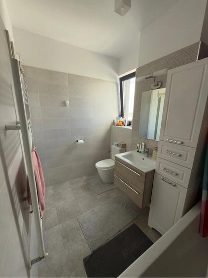 Apartament cu 2 camere decomandat în Democrației