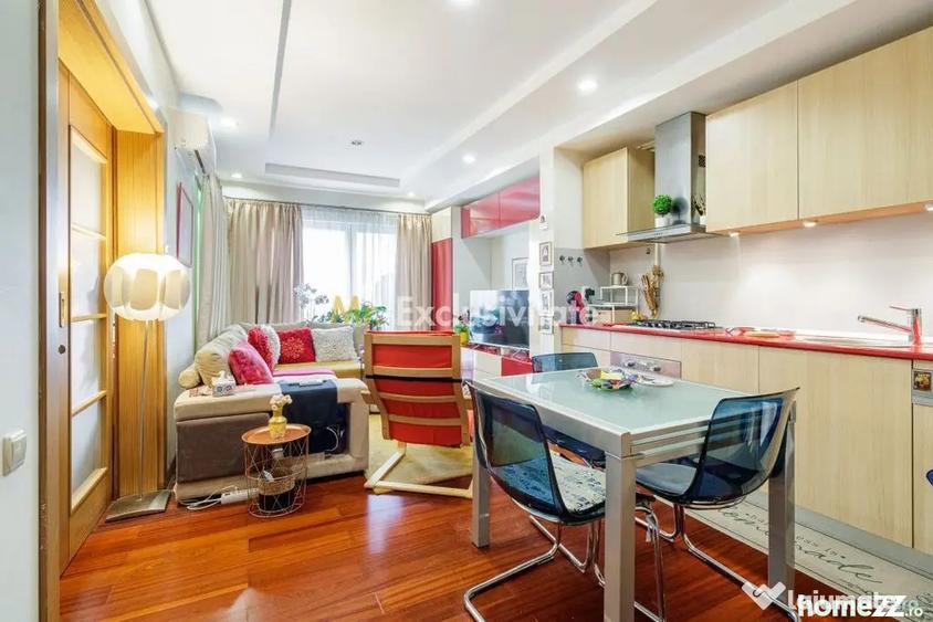Apartament cu 3 camere semidecomandat în Ștefăneștii de Jos