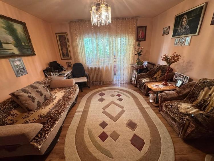 Apartament cu 2 camere semidecomandat, mobilat în Brazda lui Novac