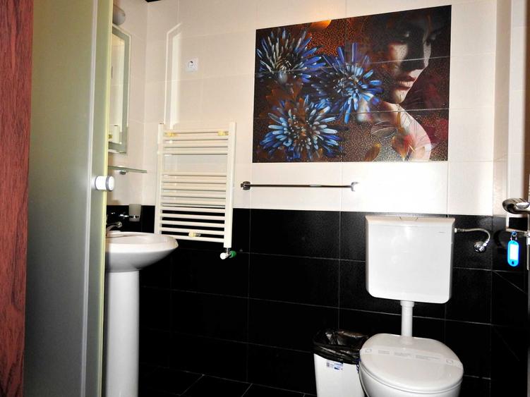 Casă cu 4 camere în Central