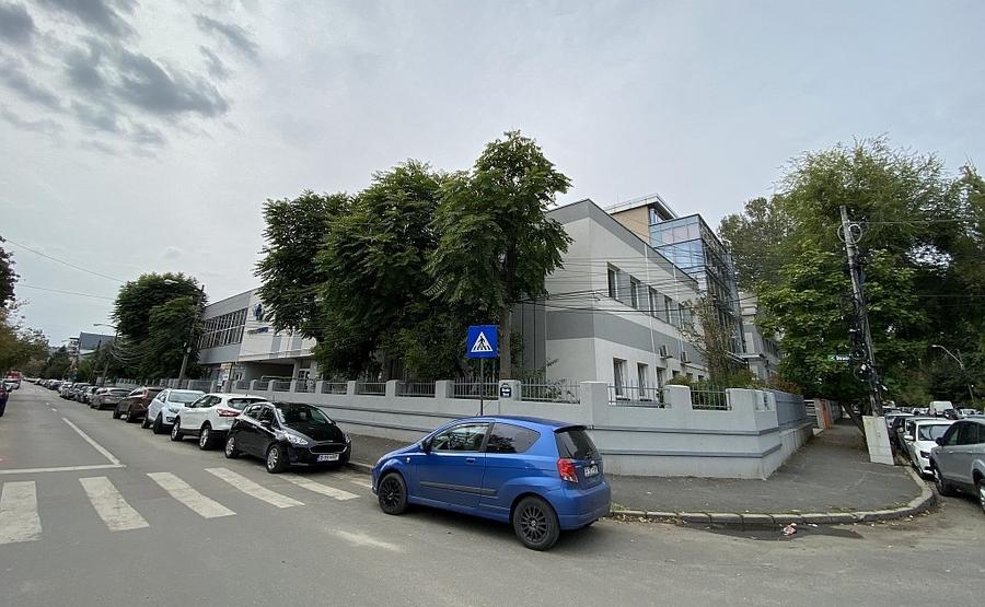 Spațiu comercial, de 16,000 mp, în Domenii