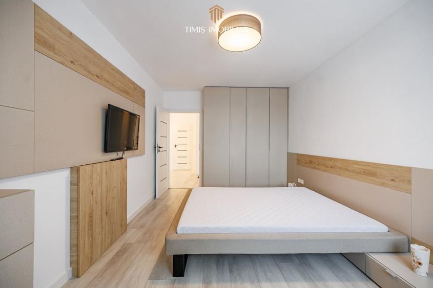 Apartament cu 4 camere decomandat, mobilat în Soarelui