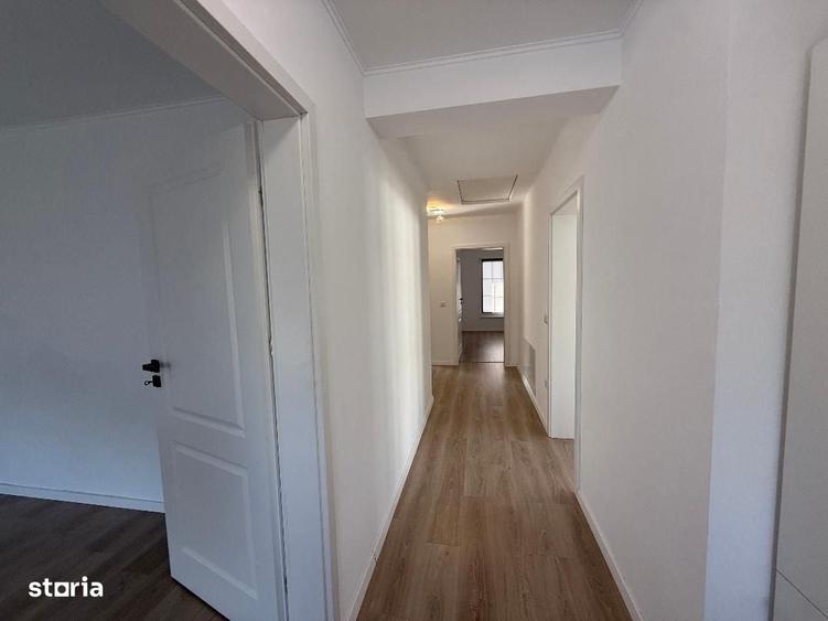 Casă cu 3 camere cu Teren 450 Mp în Central