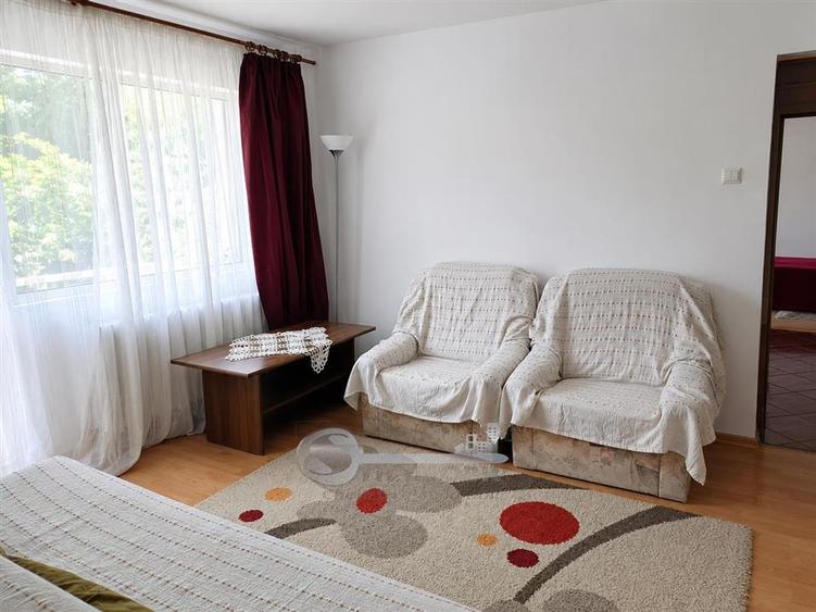 Apartament cu 3 camere semidecomandat în Primăverii