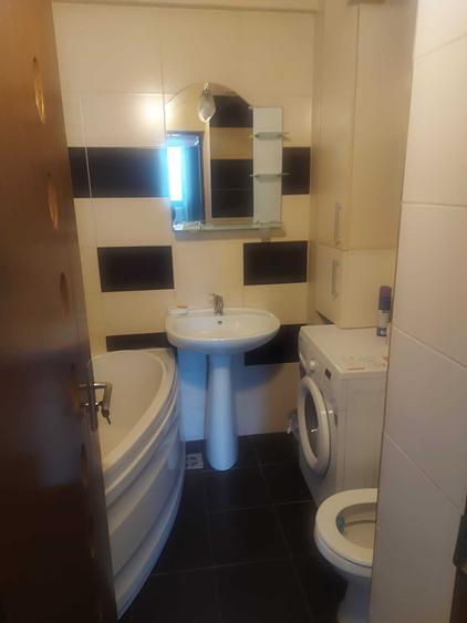 Apartament cu 2 camere decomandat în Plopilor
