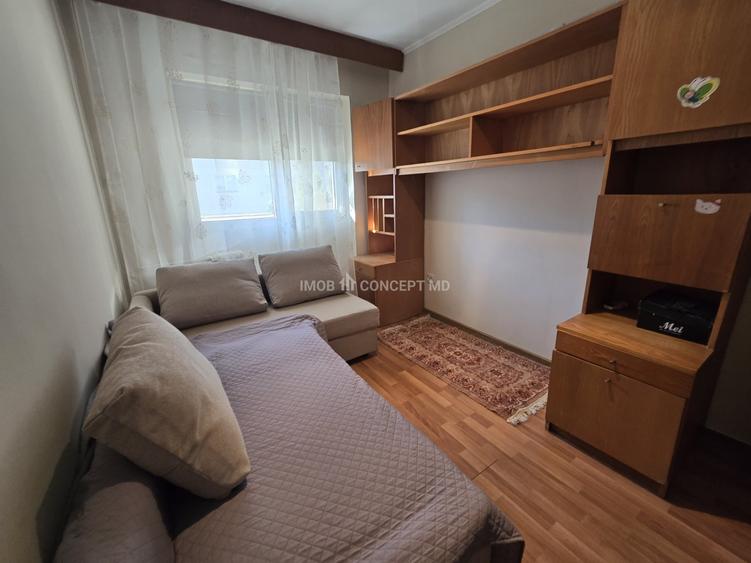 Apartament cu 3 camere decomandat, mobilat în P-ța Mihai Viteazu