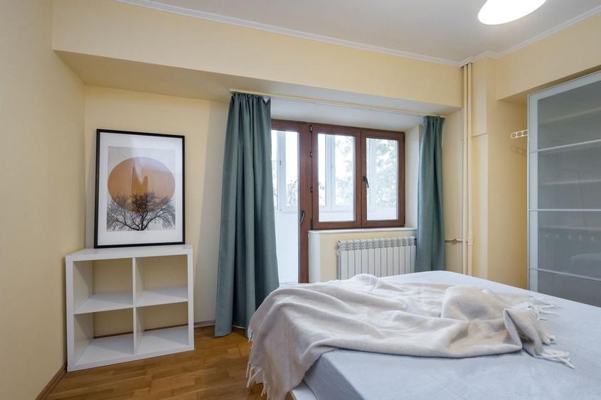 Apartament cu 2 camere decomandat, mobilat în P-ța Victoriei
