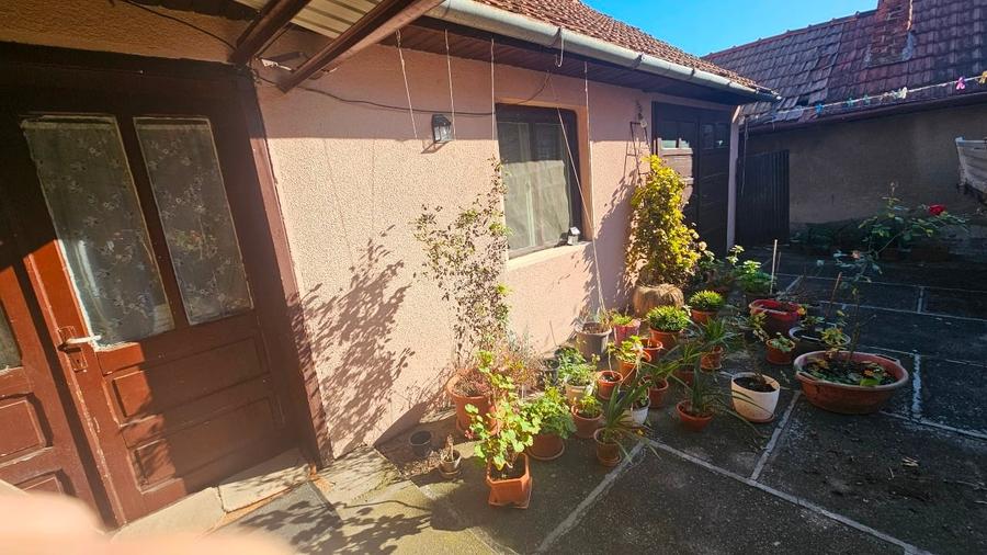 Duplex cu 5 camere cu Canalizare în Central