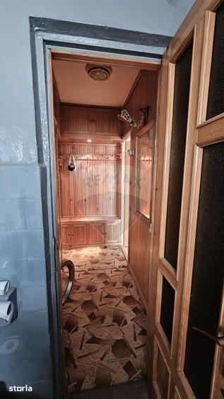 Apartament cu 4 camere în Mărăței