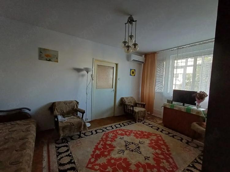 Apartament cu 2 camere semidecomandat în 1 Mai