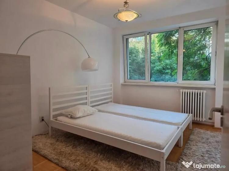 Apartament cu 2 camere semidecomandat în Vatra Luminoasă