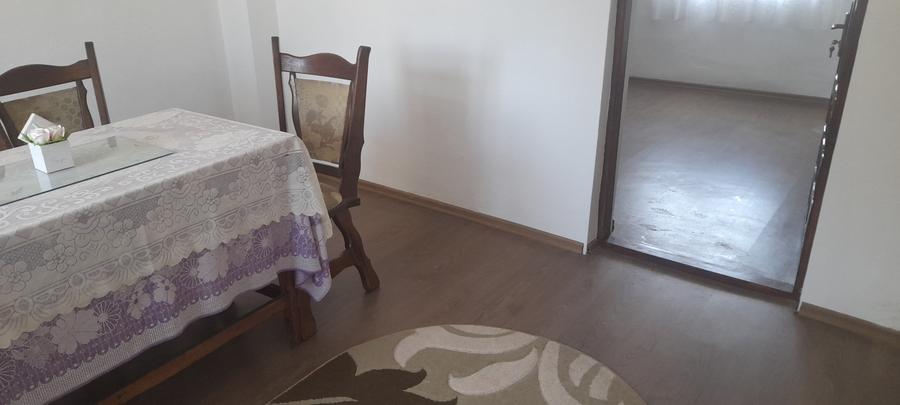 Casă individuală cu 2 camere cu Canalizare în Perșinari