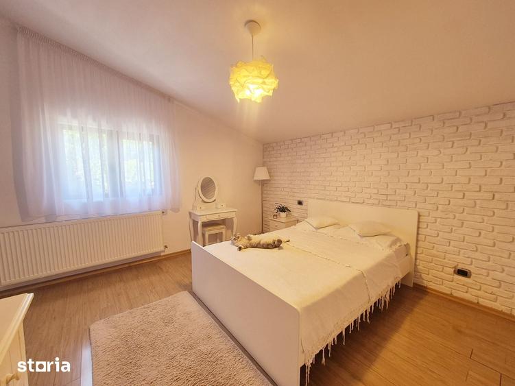 Casă cu 4 camere cu Teren 325 Mp în Central