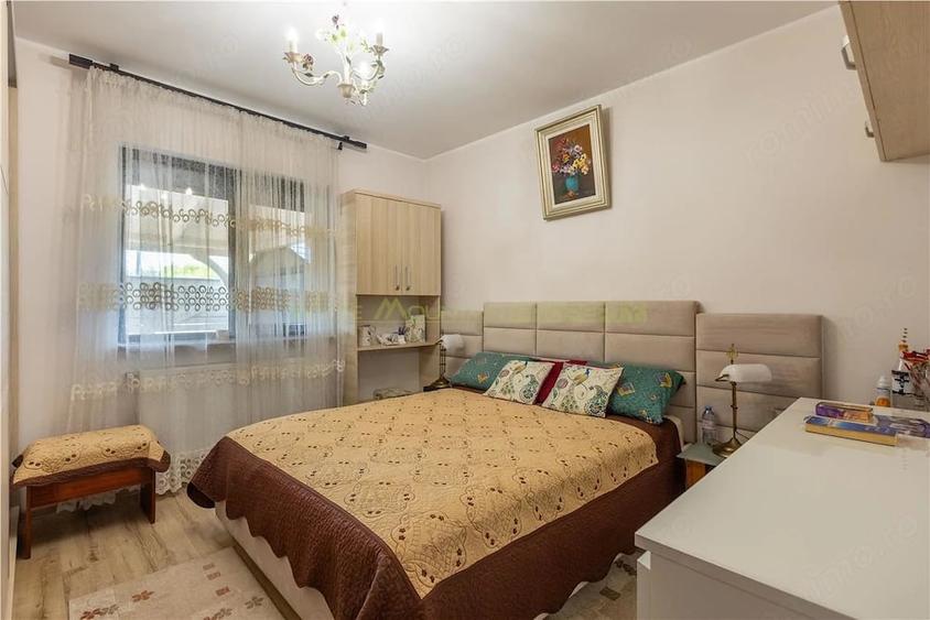 Casă cu 5 camere cu Teren 300 Mp în Central