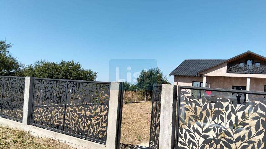 Casă cu 3 camere cu Canalizare în Vădeni
