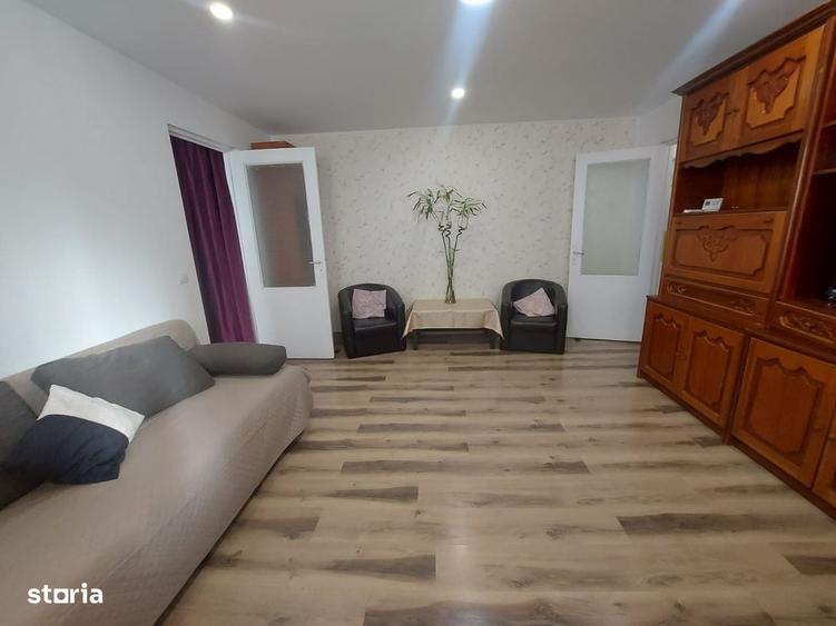 Apartament cu 2 camere semidecomandat în Micro 11