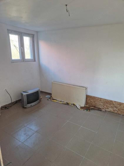 Casă cu Teren 2500 Mp în Vulcana de Sus