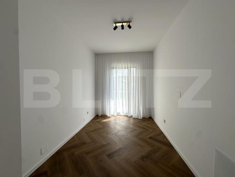 Apartament cu 3 camere decomandat, mobilat în Florești
