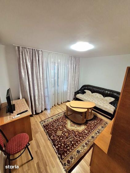 Apartament cu 2 camere decomandat în Calea București