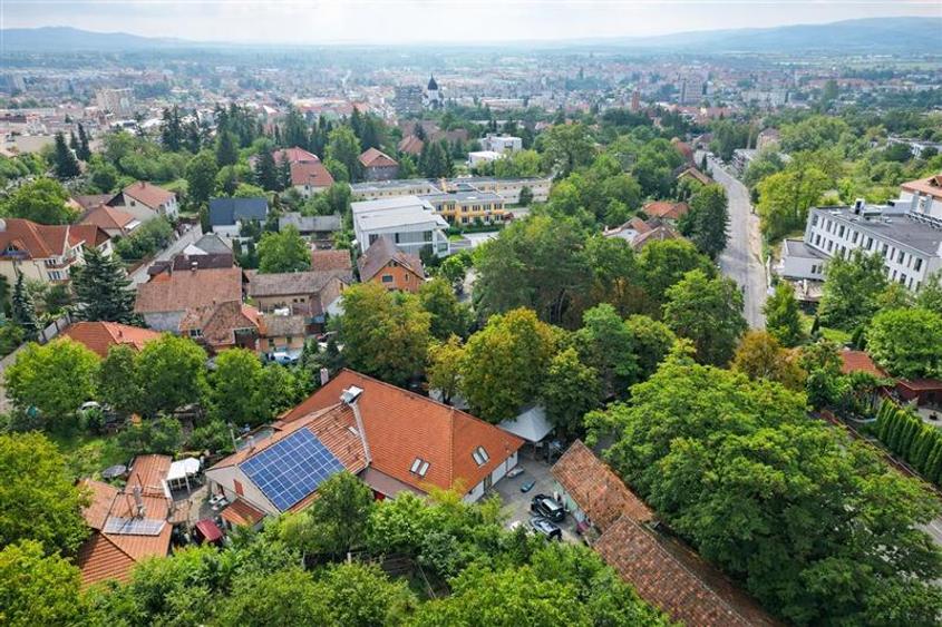 Spațiu comercial, de 800 mp, în Exterior Est