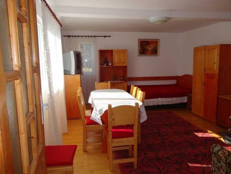 Casă cu 2 camere în Beliș