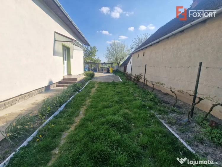 Casă cu 7 camere cu Teren 1439 Mp în Nord