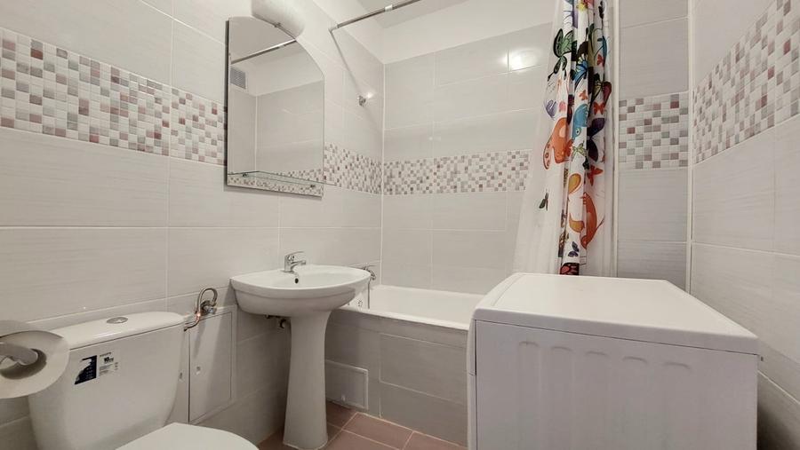 Apartament cu 2 camere semidecomandat în Dristor