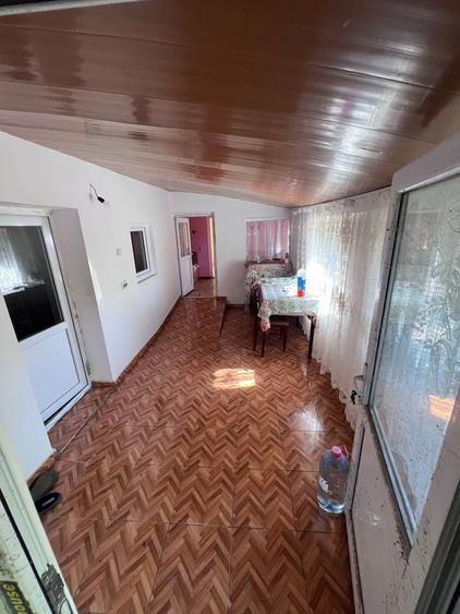 Casă cu 3 camere în Central