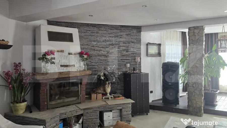 Casă cu 5 camere cu Teren 2800 Mp în Central