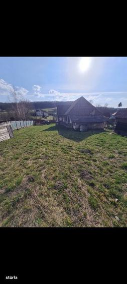 Teren de 1700 mp, în Corunca