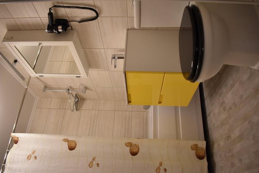 Apartament cu 2 camere decomandat în Apărătorii Patriei