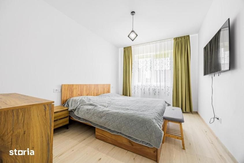 Apartament cu 3 camere decomandat în Tractorul