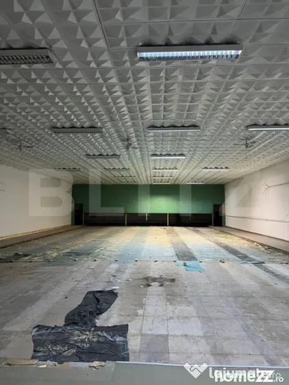 Spațiu comercial, de 900 mp, în Semicentral