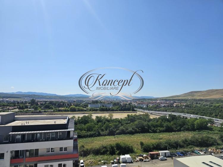 Apartament cu 3 camere semidecomandat, mobilat în Florești