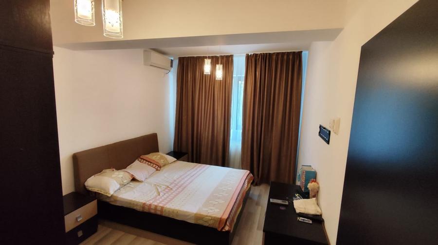 Apartament cu 3 camere decomandat în Drumul Taberei