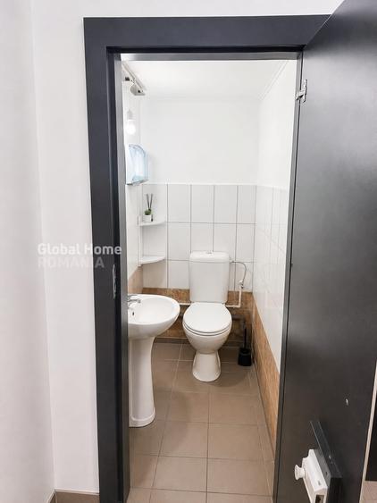 Spațiu comercial, de 81.559997558594 mp, în Berceni