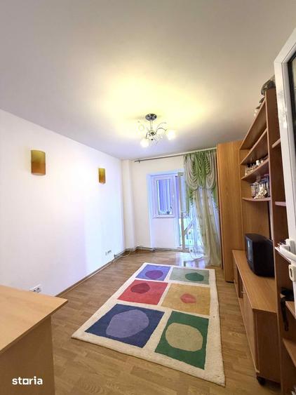 Apartament cu 3 camere decomandat în Păcurari