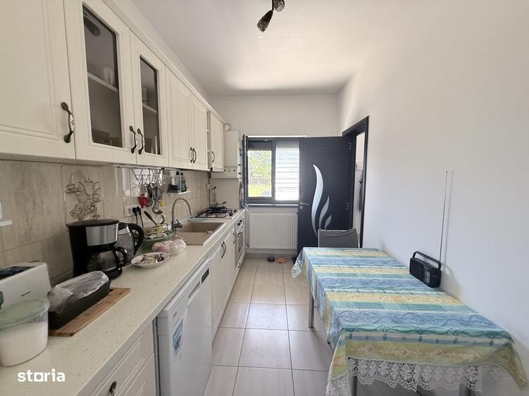 Casă cu 3 camere cu Teren 100 Mp în Central