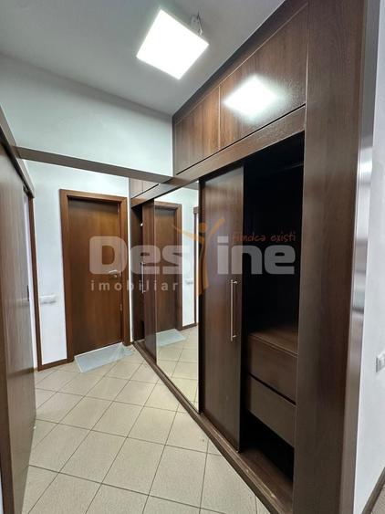 Apartament cu 3 camere decomandat, mobilat în Tineretului