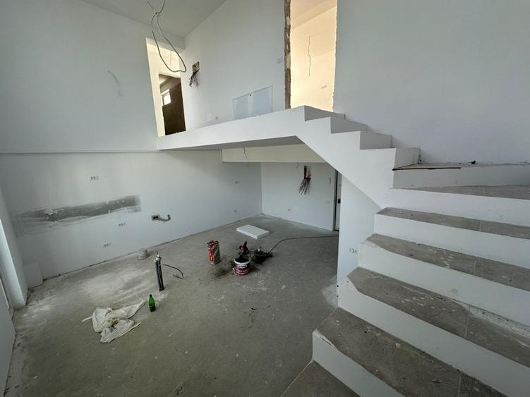 Apartament 3 camere de tip Penthouse/Duplex, Metrou Berceni - 14