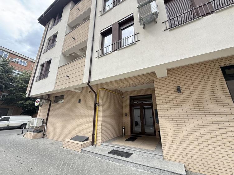 Apartament 3 camere de închiriat - 15