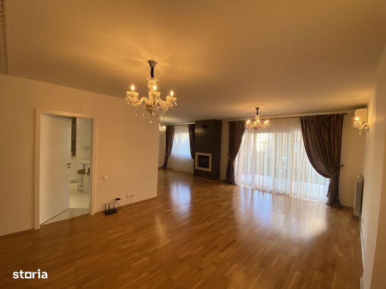 Apartament cu 3 camere, mobilat în Central
