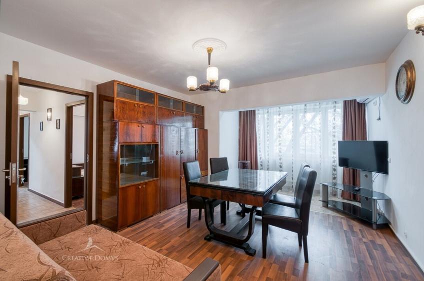 Apartament cu 3 camere decomandat, mobilat în Semicentral