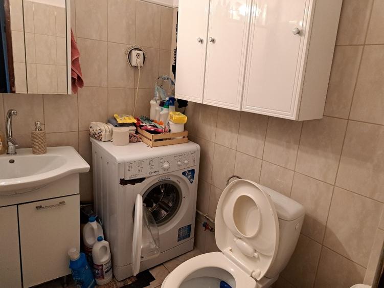 Apartament cu 4 camere decomandat în 1 Mai