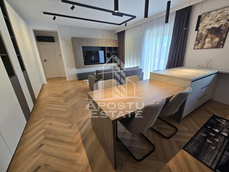 Apartament cu 2 camere semidecomandat, mobilat în Aradului