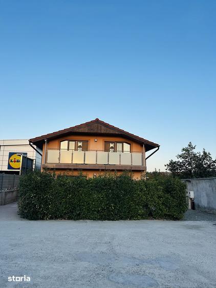 Casă cu 4 camere cu Teren 130 Mp în Aradul Nou