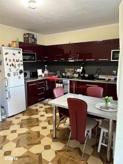 Casă cu 5 camere cu Teren 1000 Mp în Șintereag