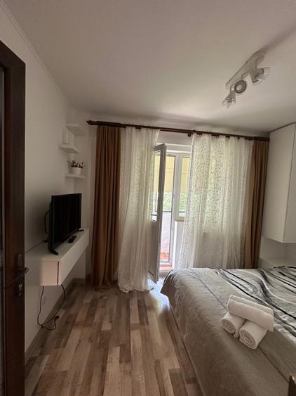 Apartament cu 2 camere semidecomandat în Apusului